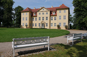 Blick auf Schloss Mirow