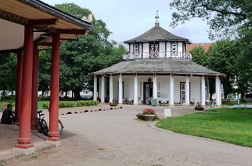 Roter und Weißer Pavillon im Kurpark