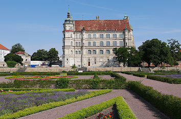 Schlossgarten und Schloss Güstrow