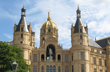 Vorderseite Schloss Schwerin