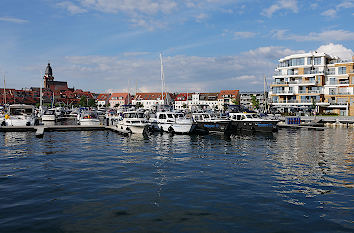 Yachthafen in Waren (Müritz)