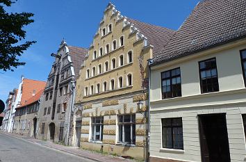Speicherhäuser an der Nikolaikirche in Wismar