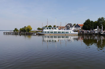 Ausflugsschiff am Steinhuder Meer