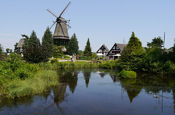 Mühlenmuseum Gifhorn: Mühle Sanssouci + Dorfplatz