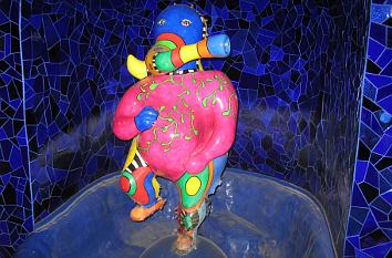 Niki de Saint Phalle Grotte