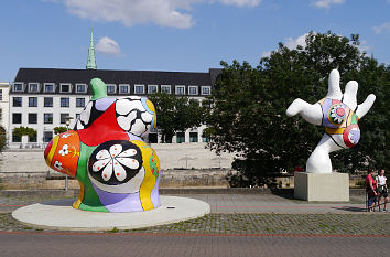 Kunstwerke von Niki de Saint Phalle: Leibnitzufer Hannover
