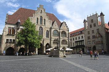 Markt Hildesheim mit Rathaus und Tempelhaus