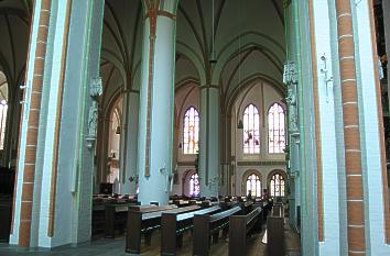 Fünfschiffige Halle von St. Johannis