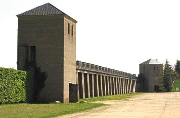 Rekonstruierte römische Stadtmauer