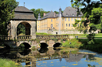 Brücke am Eingang Schlossbereich Dyck