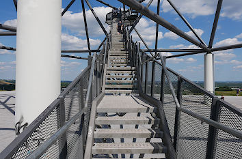 Treppe auf dem Tetraeder in Bottrop