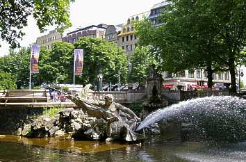 Quermania - Düsseldorf - Königsallee - Tritonengruppe ...