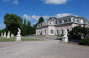 Gartenseite Schloss Benrath in Düsseldorf