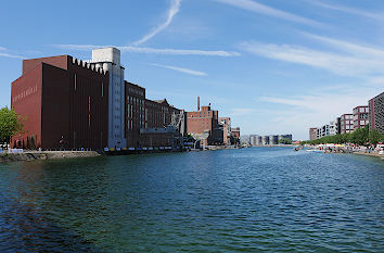 Oberer Innenhafen mit Museum Küppersmühle