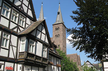 Fachwerkhaus und St. Kiliani in Höxter