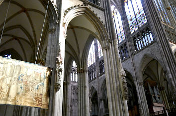 Kircheninneres Kölner Dom