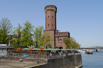 Biergarten Malakoffturm Köln