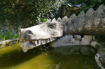 Drachenhöhle an der Nibelungenhalle