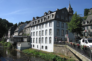Rur und Haus zum Widder in Monschau