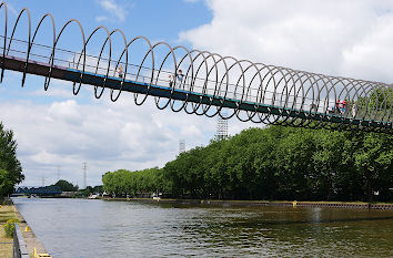 Slinky Springs to Fame in Oberhausen