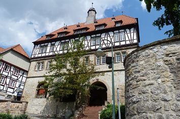 Rathaus zwischen den Städten in Warburg