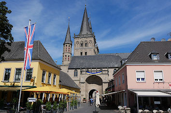 Markt und Stiftskirche in Xanten