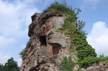 Drachenfelsen: Aufgang zur oberen Burg