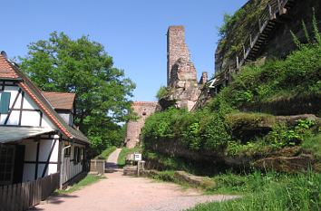 Zugang zur Dahner Burgengruppe