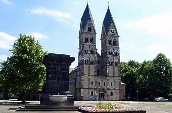 Basilika St. Kastor und Kastorbrunnen in Koblenz