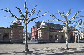 Rheinpromenade Kurfürstliches Schloss Mainz