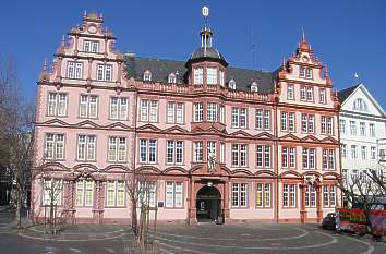 Römischer Kaiser mit Gutenbergmuseum in Mainz