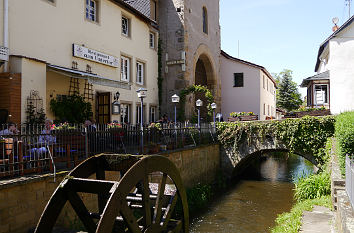 Untertor und Wasserrad in Meisenheim