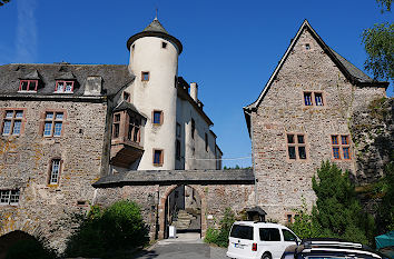 Burg Neuerburg in der Eifel