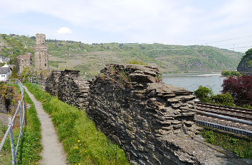 Stadtmauer Oberwesel mit Ochsenturm und Katzenturm