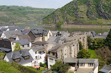 Blick von der oberen Stadtmauer nach Oberwesel