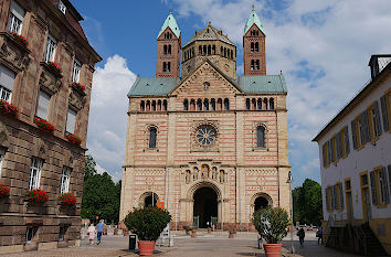 Maximilianstraße und Dom Speyer