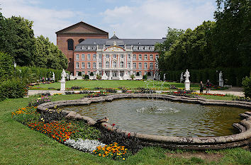 Palastgarten und Kurfürstliches Palais Trier
