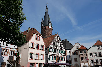 Rathausplatz Ottweiler und Alter Turm