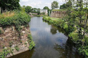 Wassergraben und Mauern Festung Saarlouis