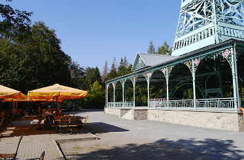 Biergarten vor dem Josephskreuz im Harz