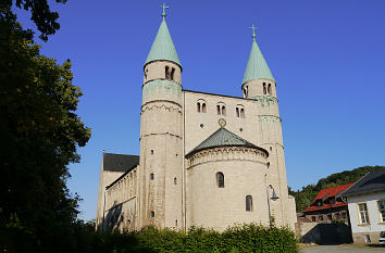 Westfront romanische Stiftskirche Gernrode