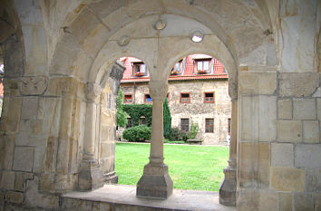 Romanische Bögen Kreuzgang Kirche Gernrode