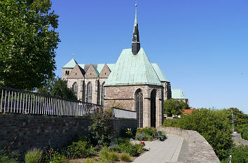 Auf der Festungsmauer bei der Magdalenenkapelle Magdeburg