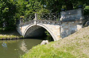 Brücke am Wolfskanal im Wörlitzer Park