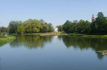 Wörlitzer See und Schloss im Wörlitzer Park