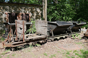 Loren bei den Steinbrüchen der Königshainer Berge