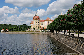 Damm zum Schloss Moritzburg