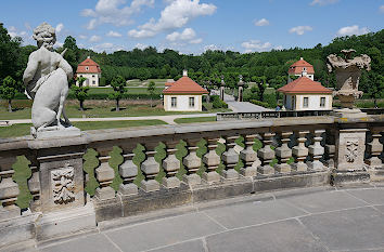 Blick zum Barockgarten am Schloss Moritzburg