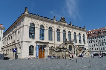 Johanneum mit Verkehrsmuseum