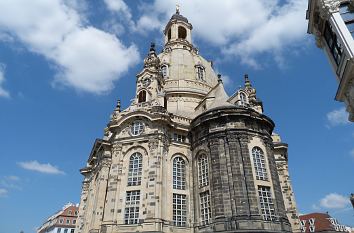 Frauenkirche mit wieder verwendeten Ruinenteilen